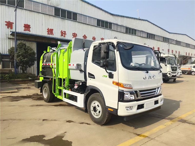 江淮7方餐厨垃圾车（方罐）